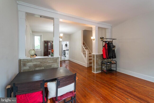 Foto del edificio - 295 Hermitage St