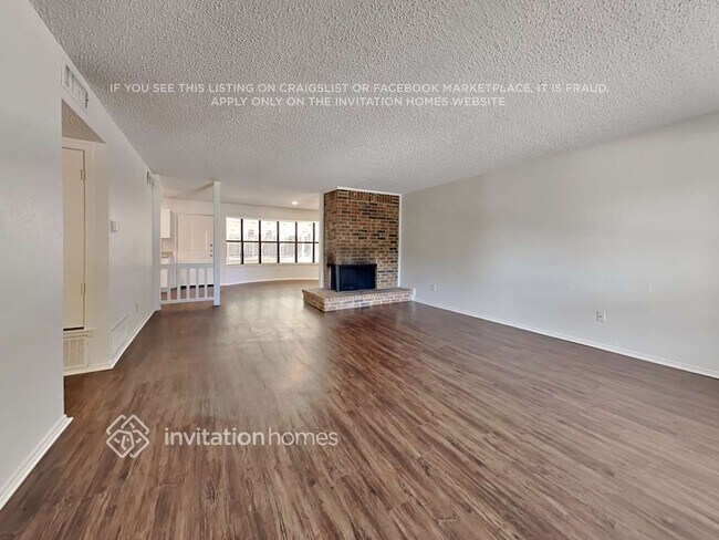 Foto del edificio - 717 Holly Oak Dr