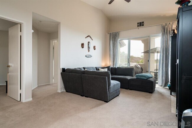 Building Photo - 11135 Affinity Ct