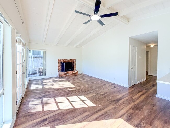 Building Photo - 121 Highland Dr