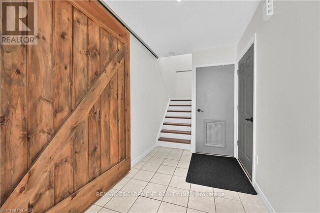 Building Photo - 3347 Hannibal Rd