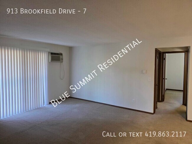 Foto del edificio - 913 Brookfield Dr