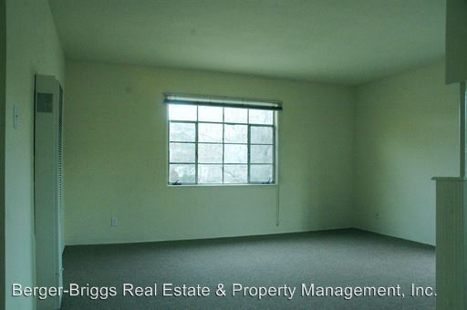 Building Photo - 1110 Dr Martin Luther King Jr Ave NE