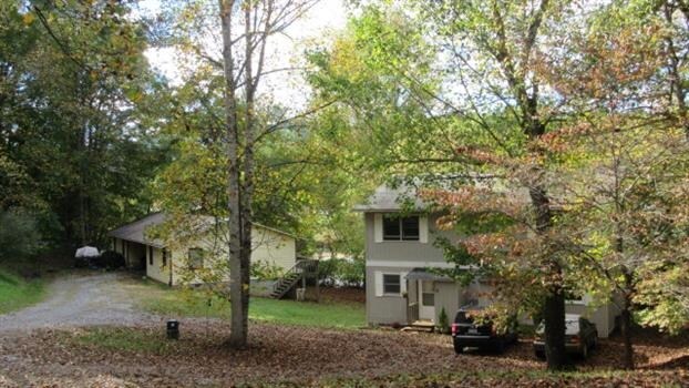 Primary Photo - 82 Iron Mountain Dr