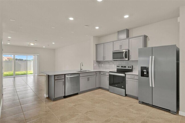 Foto del edificio - 3087 Emerald Acrs Ln