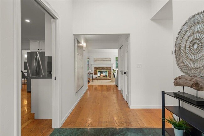 Foto del edificio - 1028 Clark Ave