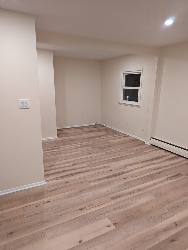 16 Woodlawn Ave Unit B, Cranford, NJ 07016 Apartments in Cranford, NJ