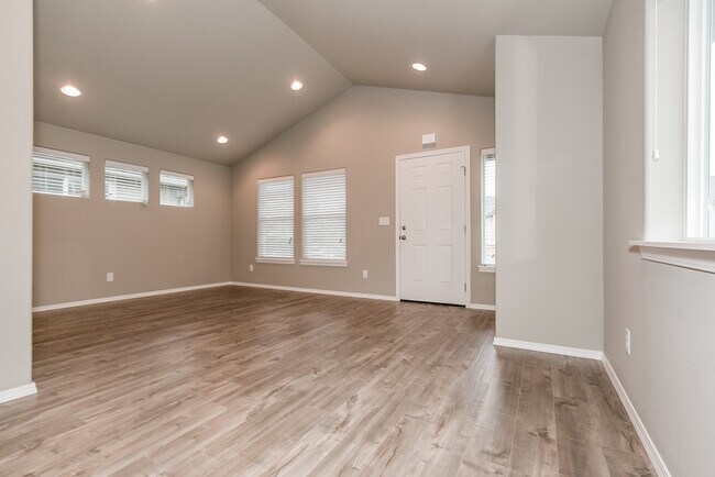 Foto del edificio - Beautiful 2 bedroom Home in Cottage Grove-...
