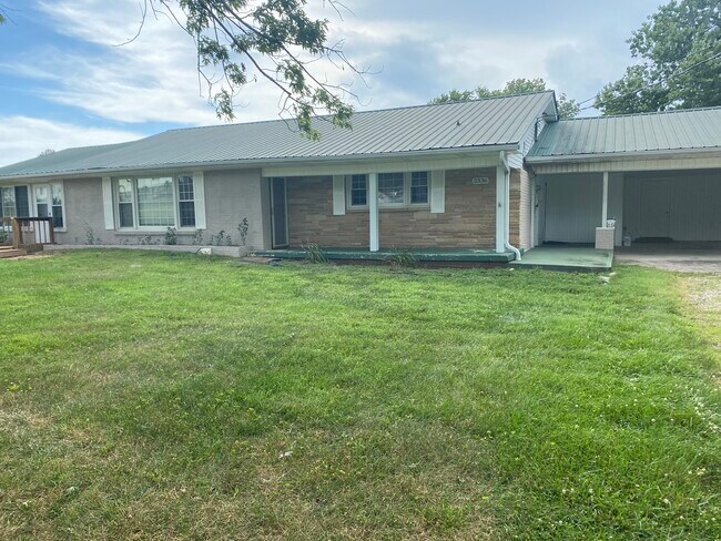 Building Photo - 3336 Hilham Rd
