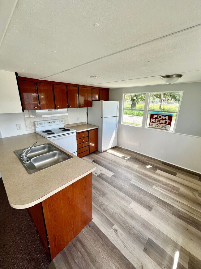 Foto del edificio - NICE 2BR/1BA Auburndale Mobile Home! NO AP...