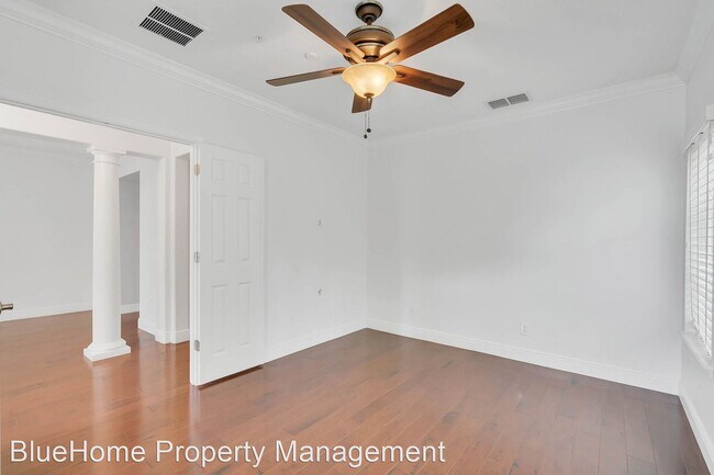 Building Photo - 3 br, 2.5 bath House - 5271 Baskin St.
