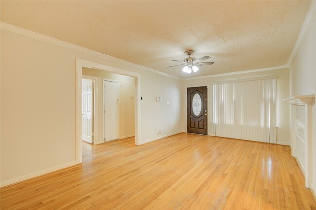 Foto del edificio - 5902 Hornwood Dr