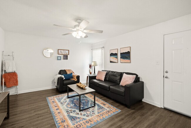 Foto del edificio - Villa Reanna Apartments