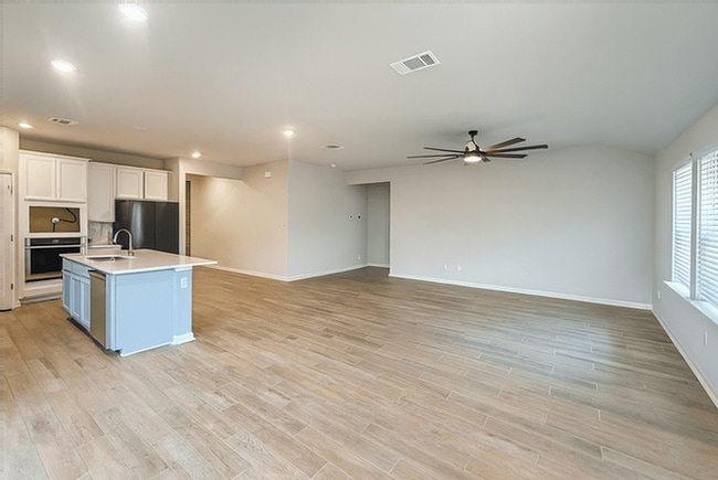 Building Photo - 10741 Yellowtail Blvd
