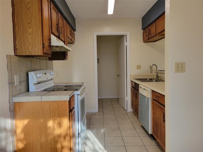 Building Photo - 2804 Bull Run