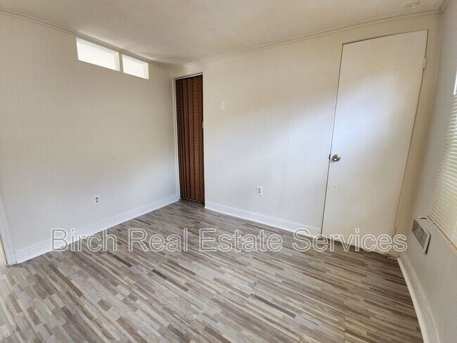 Foto del edificio - 7606 Grand Blvd