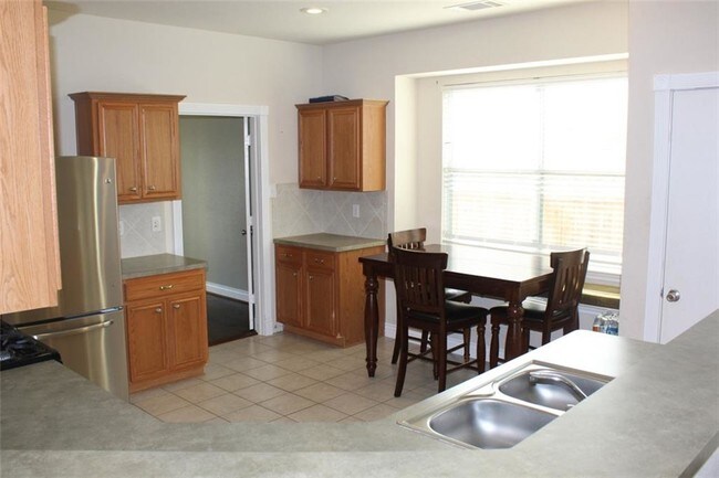 Building Photo - 126 Starlight Dr