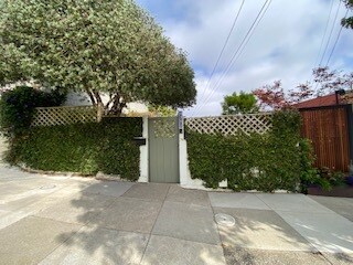 Building Photo - 4352 Cesar Chavez St