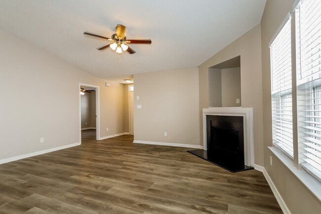 Building Photo - 3031 Salmon River Dr