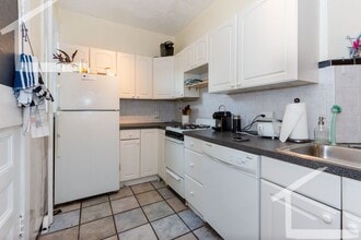 Building Photo - 62 Egmont St