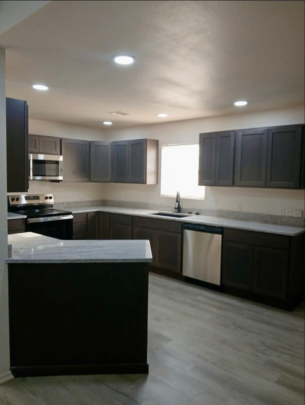 Building Photo - 63173 E 291 Rd