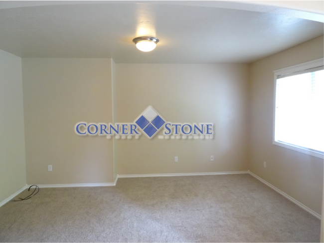 Building Photo - 3258 W Salmon Creek St