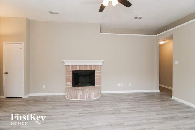Building Photo - 6413 Riverwater Trail