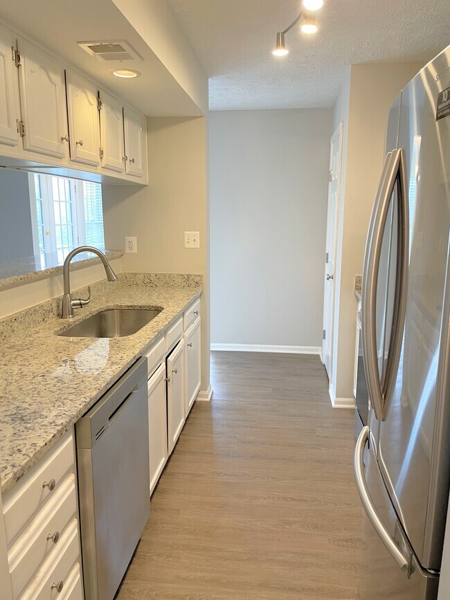 Building Photo - 13107 Briarcliff Ter
