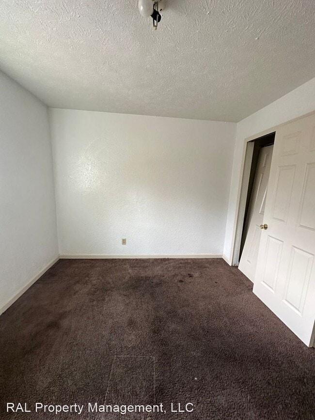 Building Photo - 2 br, 1 bath House - 23670 banbury Cir 14