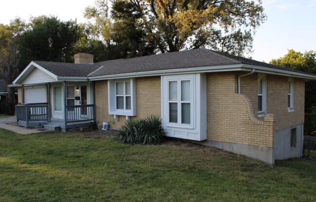 Foto del edificio - 3 Bedroom and 2 full bath home in Kansas C...