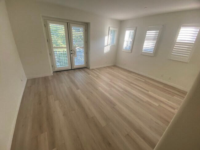 Foto del edificio - 803 Terrace Ln E