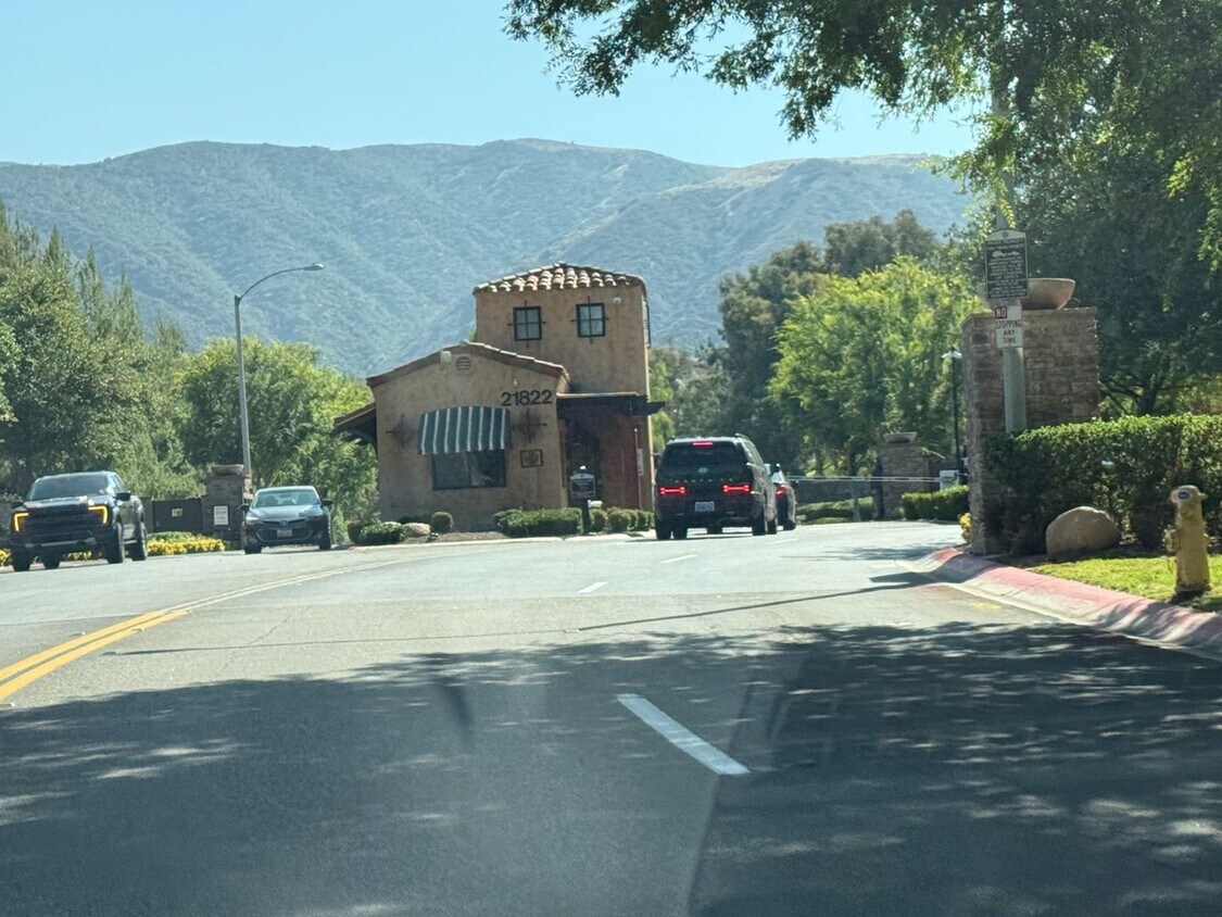 Foto principal - Charming 1BR House in Corona