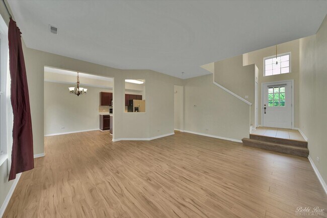 Building Photo - 3145 Bromley Ln
