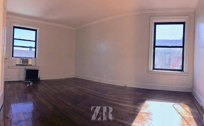 Foto del edificio - 275 Linden Blvd
