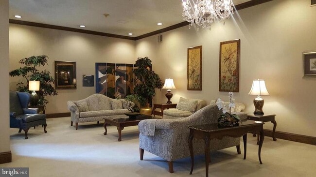 Foto del edificio - 5500 Friendship Blvd