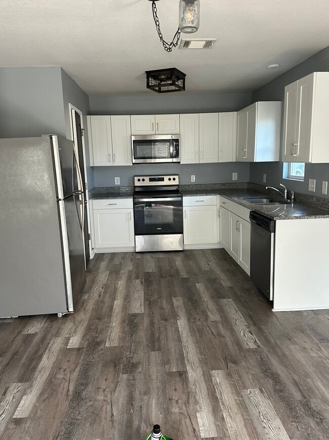 Building Photo - 15638 Del Norte Dr