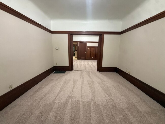 Building Photo - 2023 I St