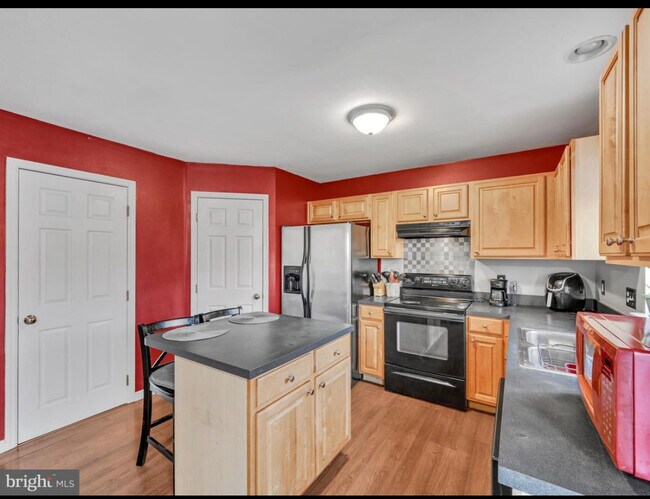 Foto del edificio - 30 Woodmyre Ln