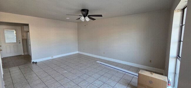 Foto del edificio - Townhome Near Lafayette High