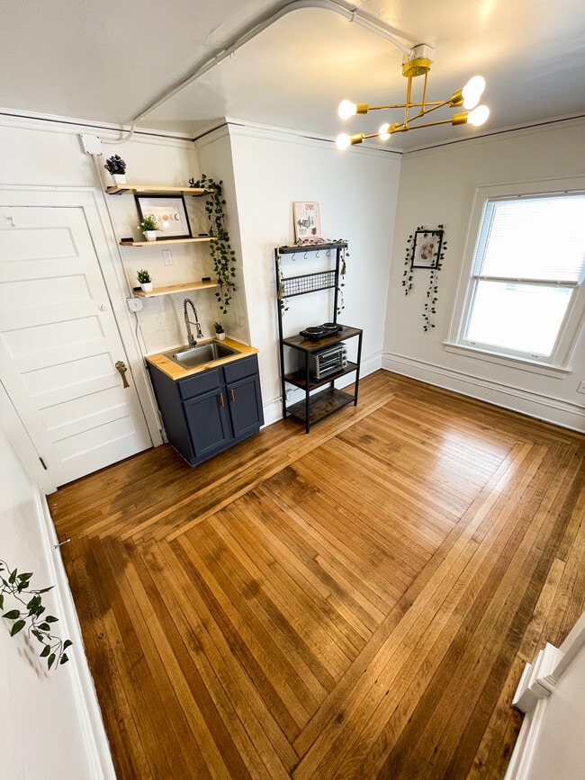 Foto del edificio - 3721 Cottage Grove Ave