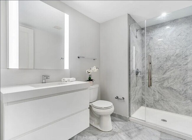 Foto del edificio - 320 D St