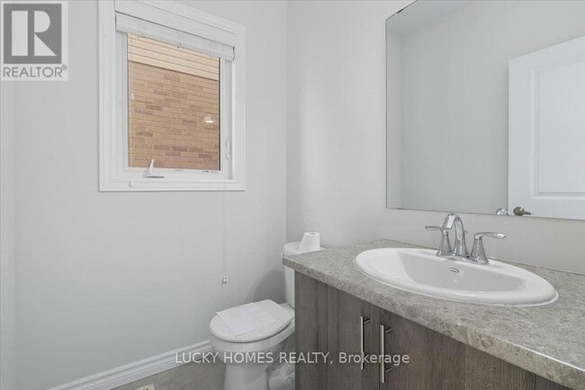 Building Photo - 643 Lemay Grv