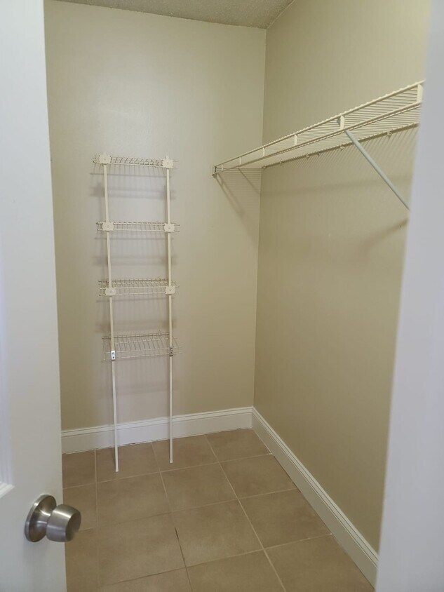 8718 Mallard Reserve Dr, Tampa, FL 33614 Townhome Rentals in Tampa FL