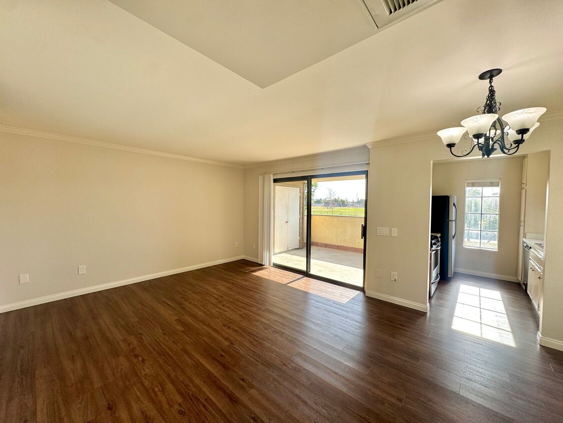 Primary Photo - Great 2B/2BA Condo in Mira Mesa!