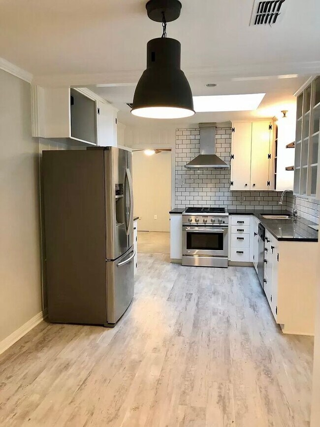 Foto del edificio - 4212 Morrow Ave