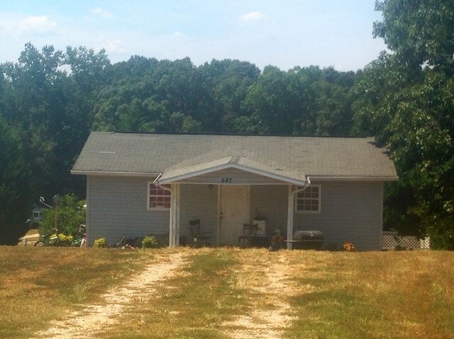 Building Photo - 547 Five Notch Rd