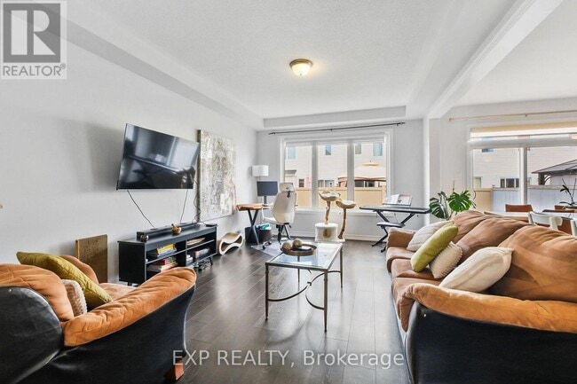 Building Photo - 130 Mandalay St