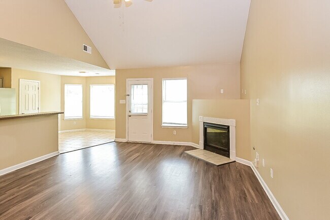Foto del edificio - 6093 Wills Way Cir S