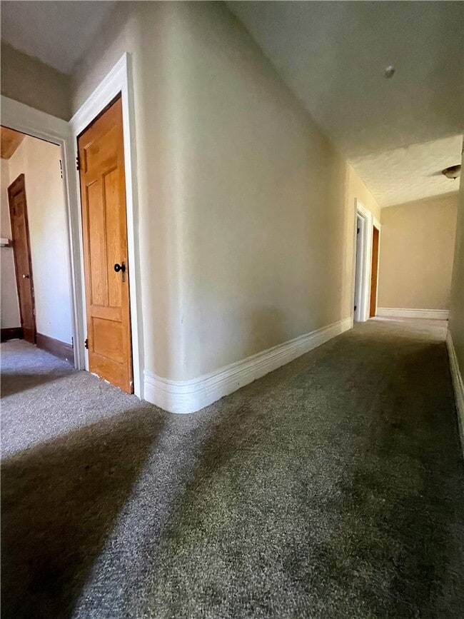 Foto del edificio - 1051 Monroe Ave