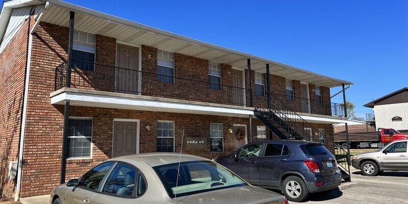 Primary Photo - Maple Pointe Apartments